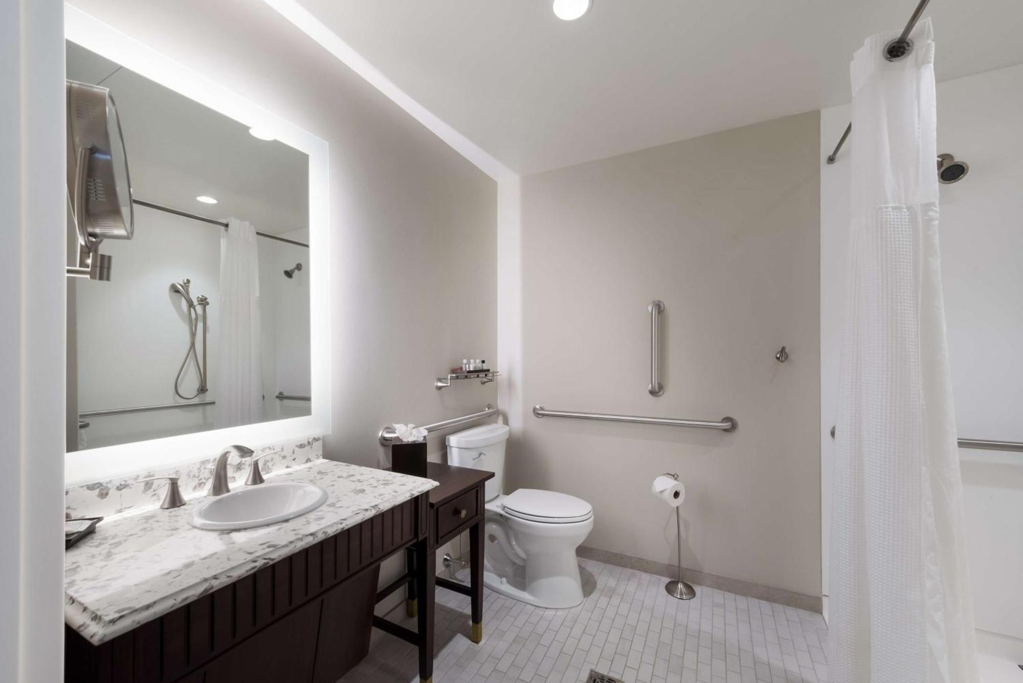 Hotel Independence Park Hotel, Bw Premier Collection 3*